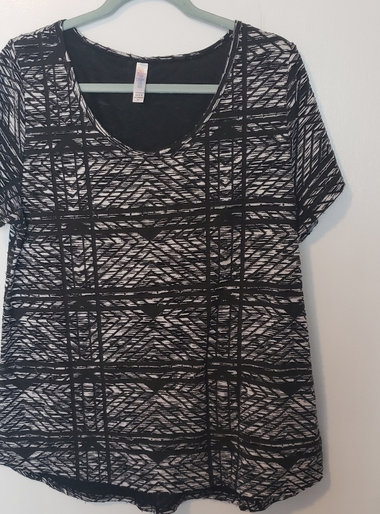 LuLaRoe shirt